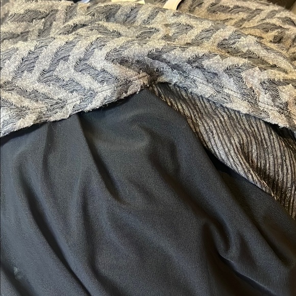 Tracy Reese Gray Bodycon Dress with V-neck and 3/4 Sleeves for Cocktail - Picture 15 of 16